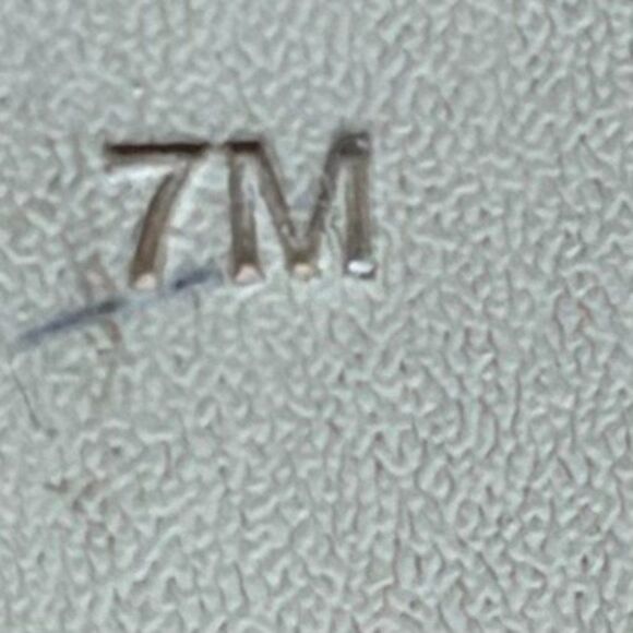 Wm Guess Gray Closed Toe Slip On Pumps Heels US 7M - Picture 7 of 7